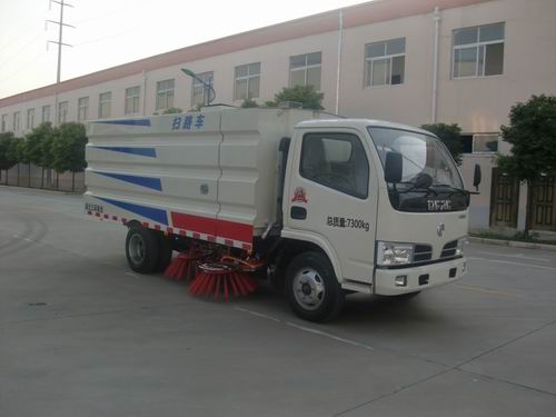 東風(fēng)多利卡掃路車